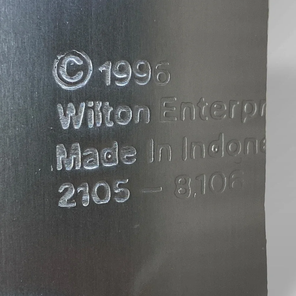 Wilton Bunny Cookie Pan Easter Treat Mold Aluminum 1996 Vintage New Old Stock‎